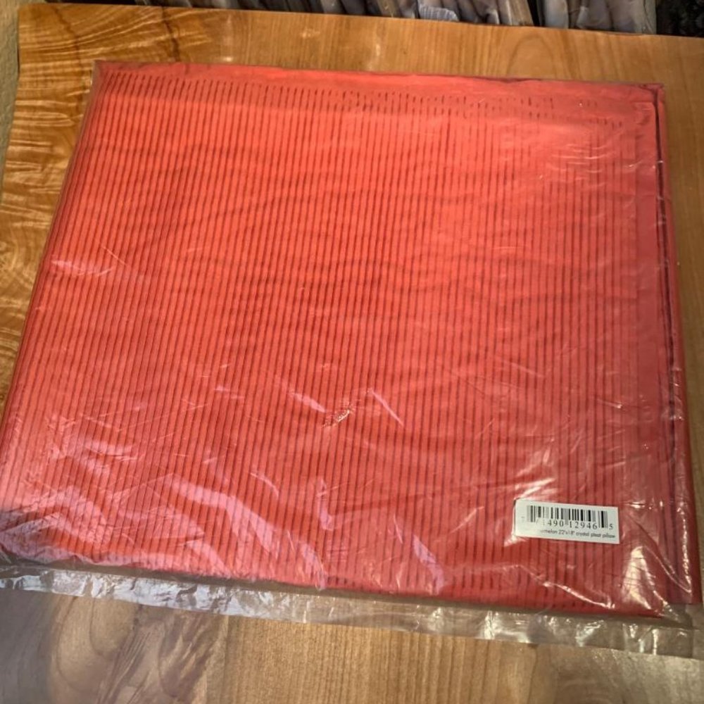 $250! NWT Ann Gish 100% Silk Pleated Decorative Pillow Sham - 22" x 18" Melon